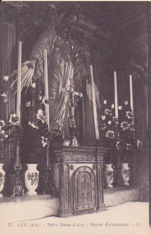Statue miraculeuse dans l'église d'Ars sur Formans dans la Dombes