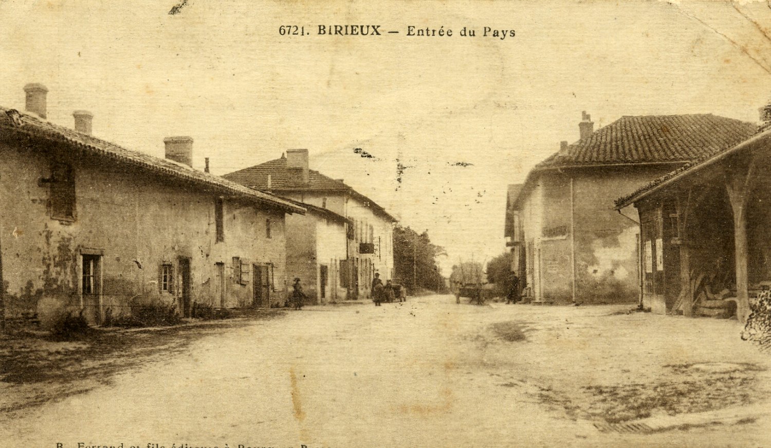Entrée du village de Birieux dans la Dombes en 1924