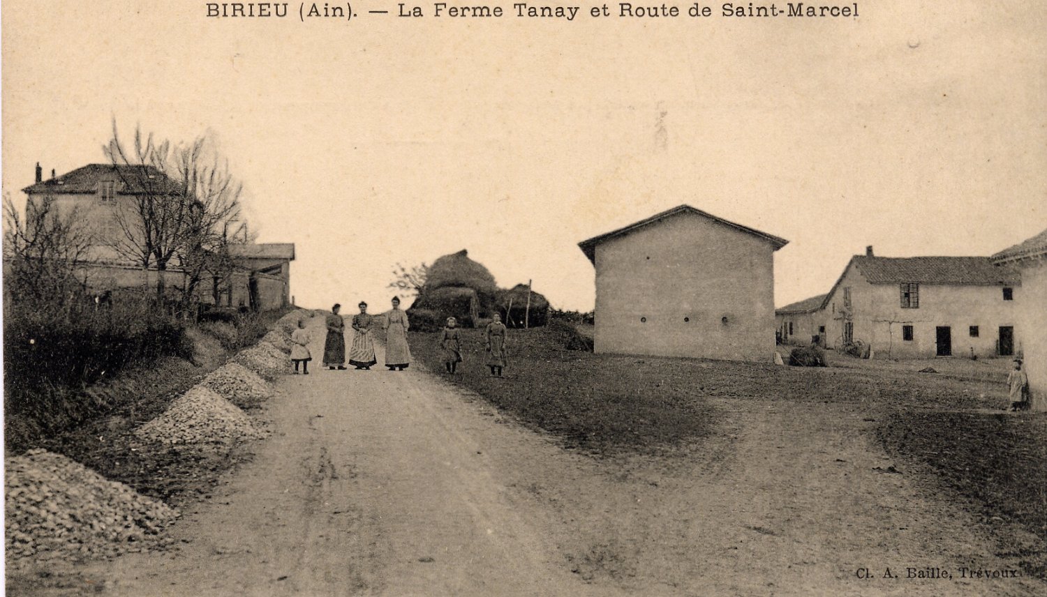 La ferme Tanay sur la route de Saint Marcel en Dombes à Birieux