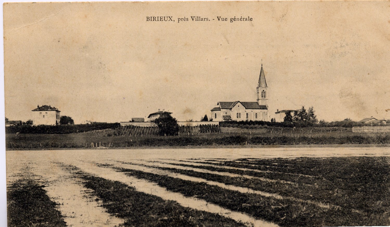 Vue générale de Birieux dans la Dombes 