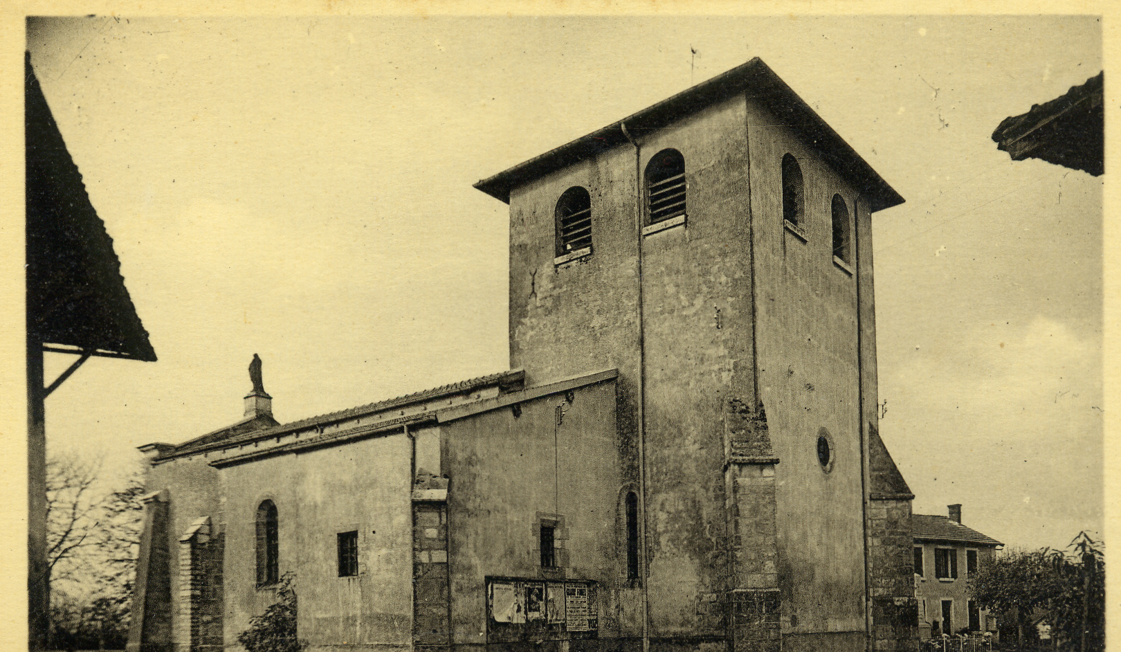 Eglise_2_GB.jpg - L'église de Bouligneux dans la Dombes