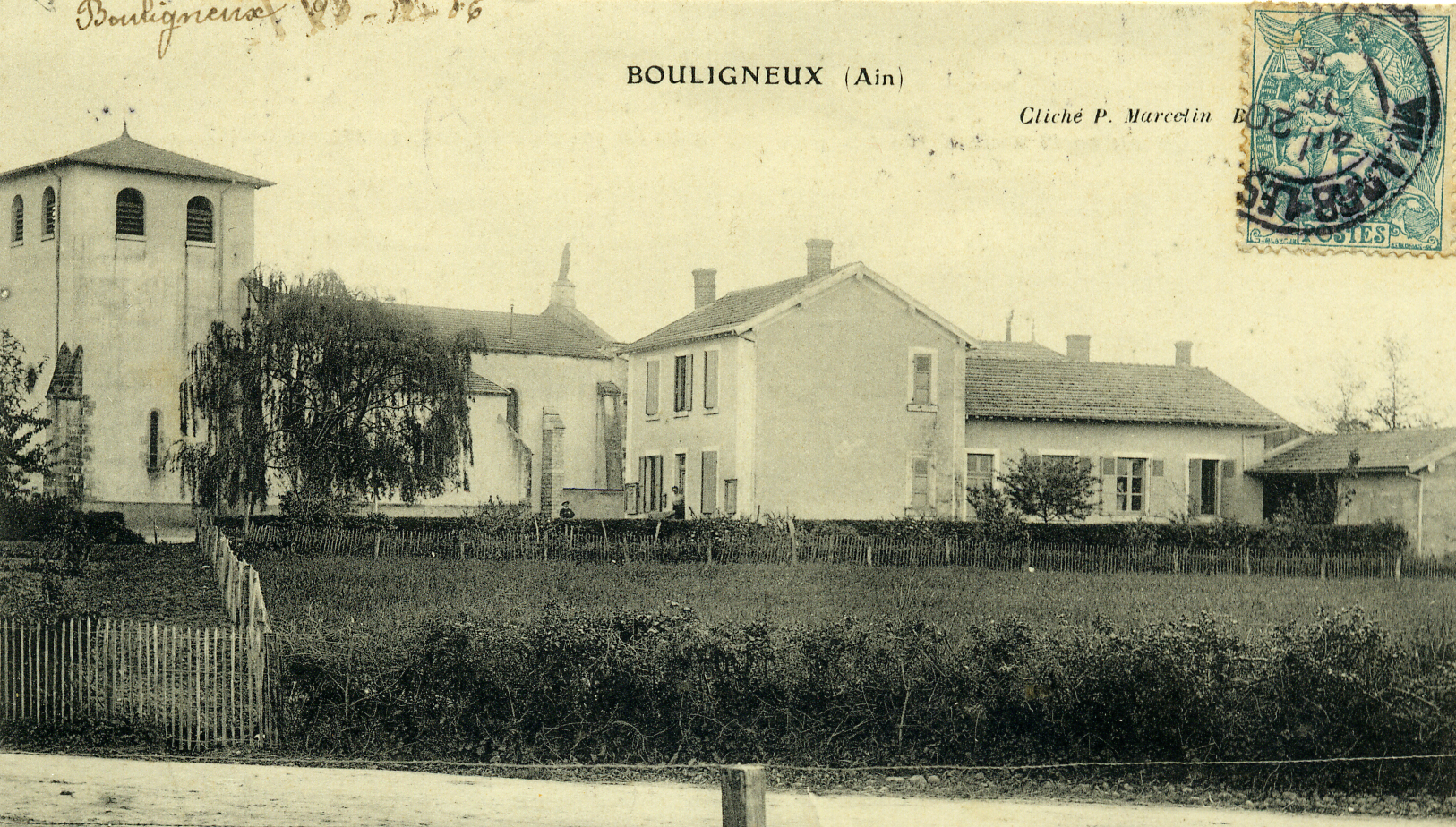 Eglise_5_GB.jpg - L'église et vue générale de Bouligneux dans la Dombes en 1908