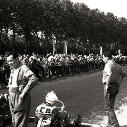 Courses de karting sur l'hippodrome à Chatillon sur Chalaronne en 1965 Courses de karting sur l'hippodrome à Chatillon sur Chalaronne en 1965