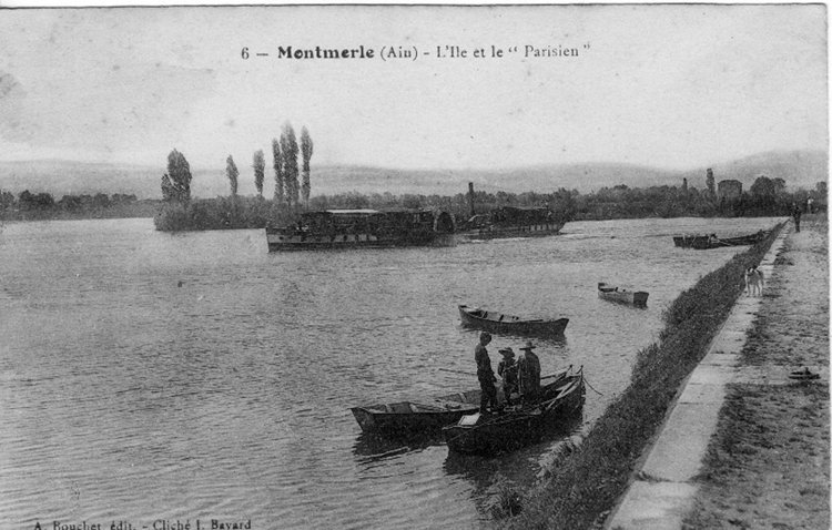 Vue de l'ile et arrivée du Parisien à Montmerle sur Saône dans la Dombes  