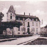 Le château du Chapitre de Neuville les Dames dans la Dombes