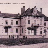 Mairie et école des garçons  de Neuville les Dames dans la Dombes