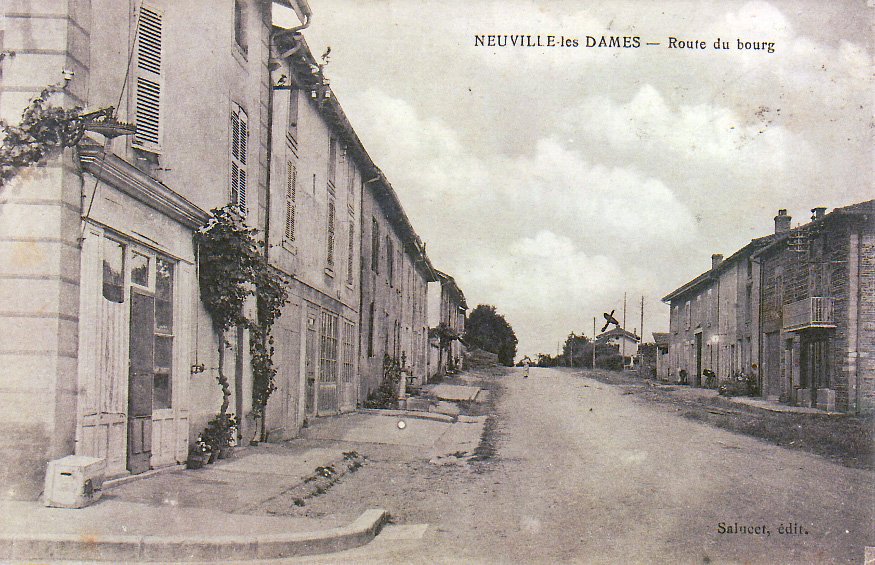 Route de Bourg à Neuville les Dames dans la Dombes 