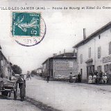 Route de Bourg et Hôtel du Commerce à Neuville les Dames dans la Dombes en 1911 Route de Bourg et Hôtel du Commerce à Neuville les Dames dans la Dombes en 1911