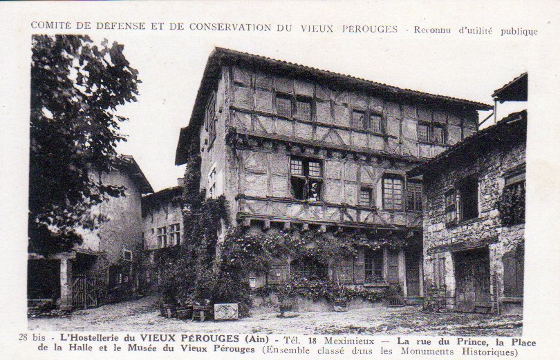 Vieille maison - L'Hostellerie - et la rue du Prince à Pérouges