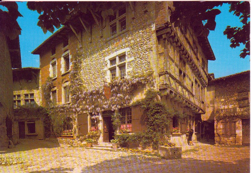 Hostellerie à Pérouges dans la Dombes
