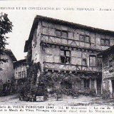 Vieille maison - L'Hostellerie - et la rue du Prince à Pérouges