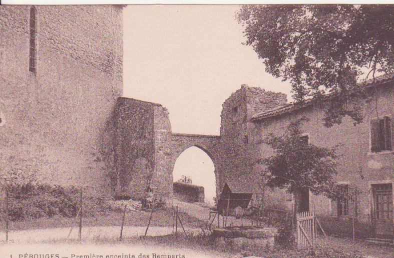 Première enceinte des Remparts