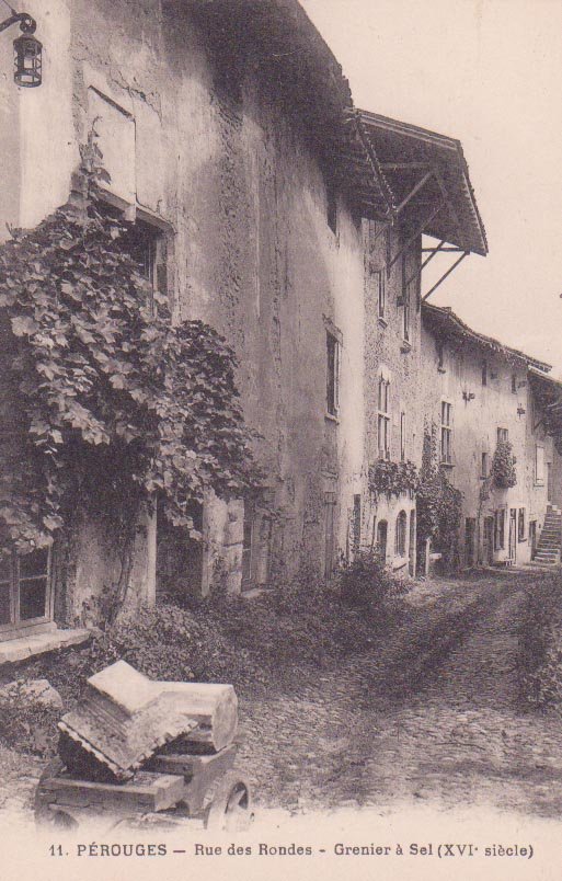 Rue des Rondes et le grenier à sel du XVIème siècle