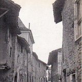 Rue de Ronde à Pérouges dans la Dombes Rue de Ronde à Pérouges dans la Dombes