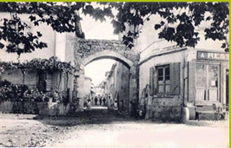 Porte_feodal_2