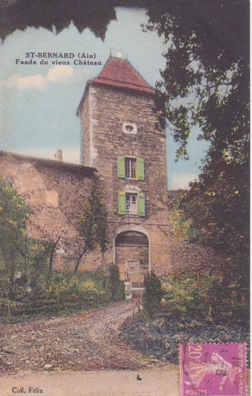 Facade du vieux chateau de Saint Bernard dans la Dombes