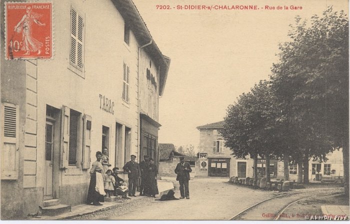 Rue_gare_BE