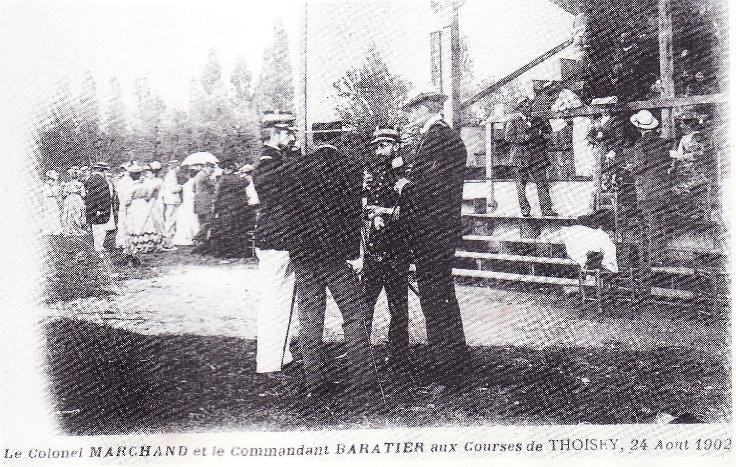 Le colonel Marchand et le commandant Baratier aux courses de Thoissey le 24 août 1902