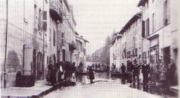 Inondation dans la grande rue du 20 au 24 janvier 1910 à Thoissey dans la Dombes
