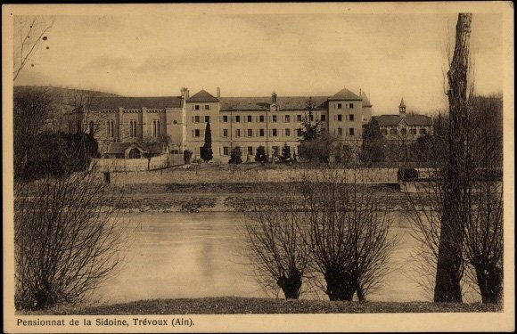 Vue générale du Pensionnat de La Sidoine à Trévoux dans la Dombes