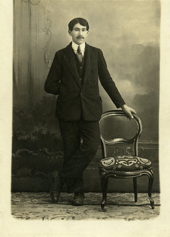 Personnage à Villars les Dombes en avril 1918