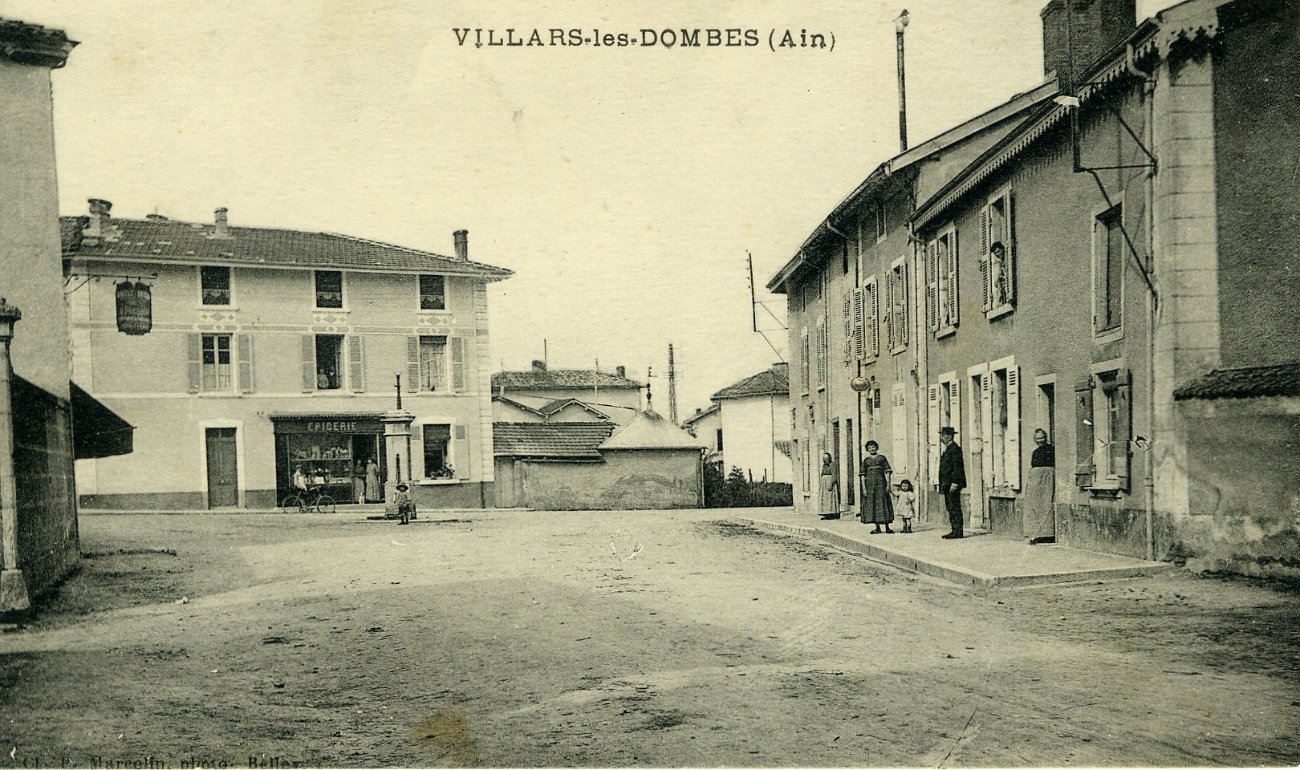 Place du Nord à Villars les Dombes en 1916