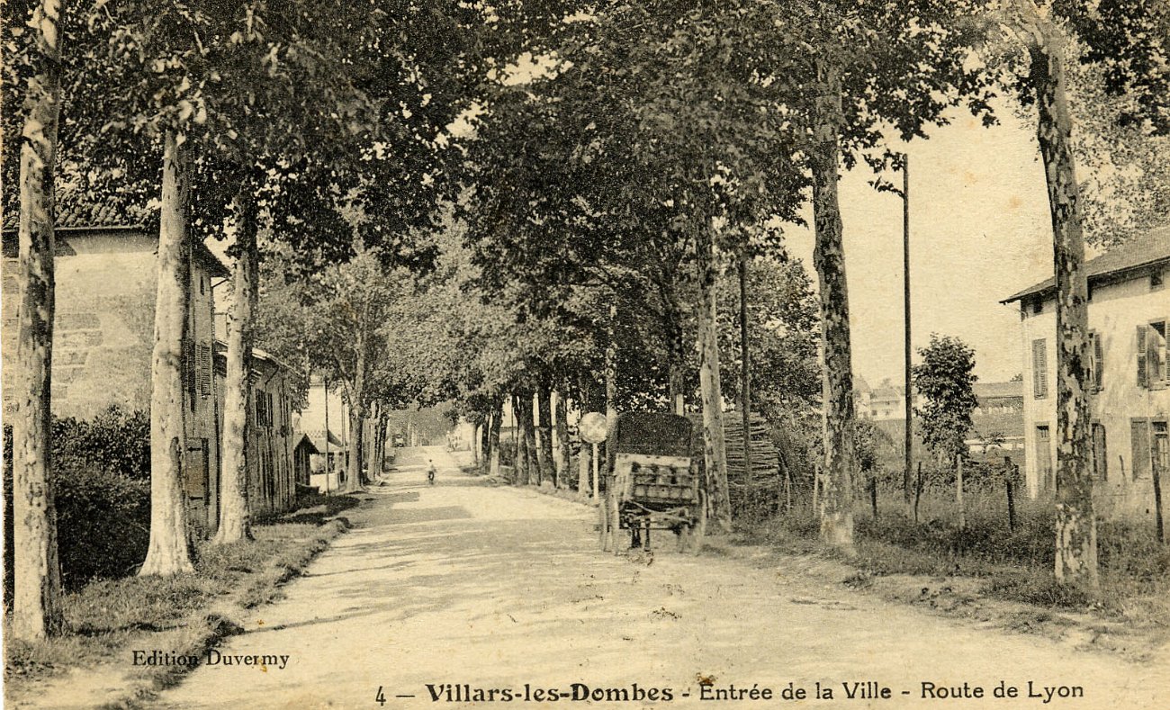 Entrée du village de Villars les Dombes, Route de Lyon - 1926