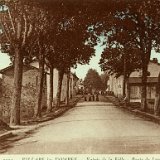 Entrée du village de Villars les Dombes, Route de Lyon en 1908