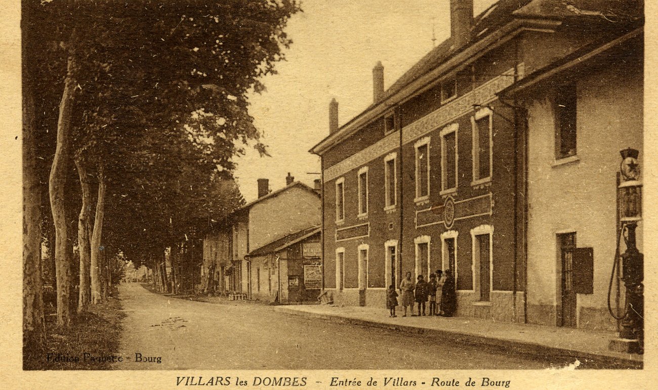 Route de Bourg entrée de Villars les Dombes 