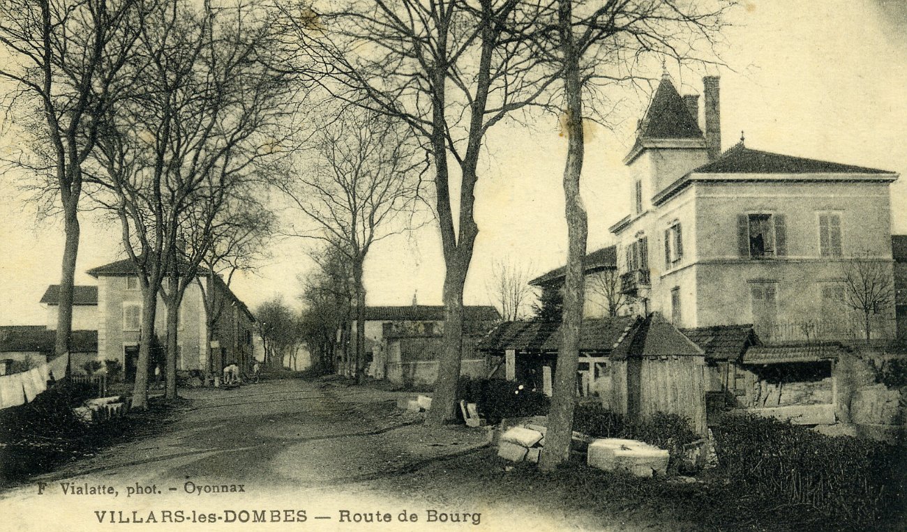 Route de Bourg à Villars les Dombes en 1923