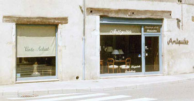 Dombes - Facade de Antiquits Saint Vincent  Chatillon sur Chalaronne 
