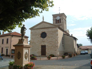 Vue facade de l'glise de Villeneuve dans la Dombes