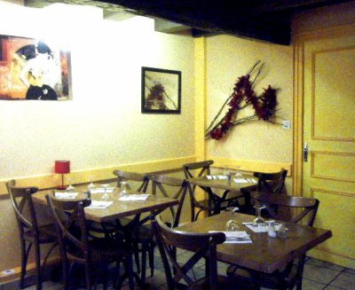 salle du Caf restaurant de la poste  Chatillon sur Chalaronne dans la Dombes